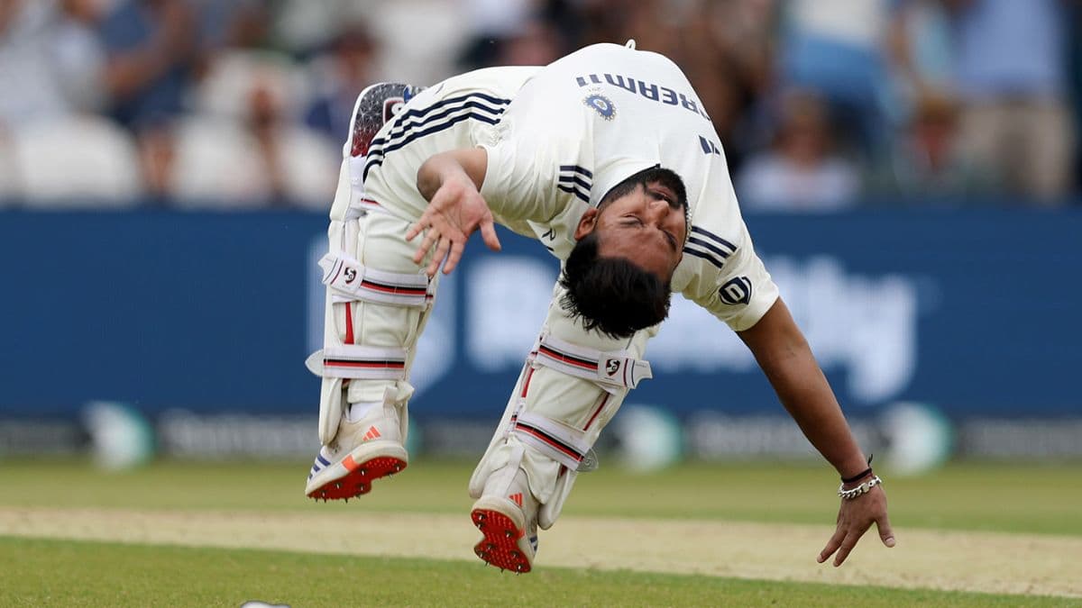 Rishabh Pant Celebration: आधी एका हाताने षटकार मारुन झळकावले शतक, नंतर ऋषभ पंतने असे केले सेलिब्रेशन