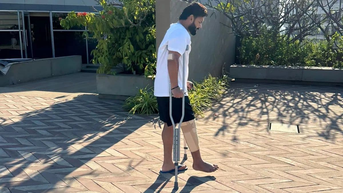 Rishabh Pant Accident: अपघातानंतर ऋषभ पंत आणि त्यांच्या आईने विचारला होता असा प्रश्न, ज्याचे उत्तर प्रसिद्ध सर्जनकडेही नव्हते