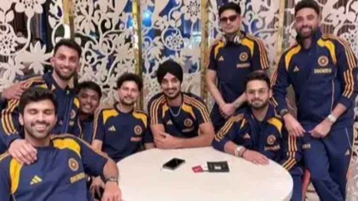 Ind Vs Eng: पाच कसोटी सामन्यांच्या मालिकेसाठी टीम इंडिया इंग्लंडमध्ये दाखल, 'गिल अँड कंपनी' उत्साहात; पाहा व्हिडिओ