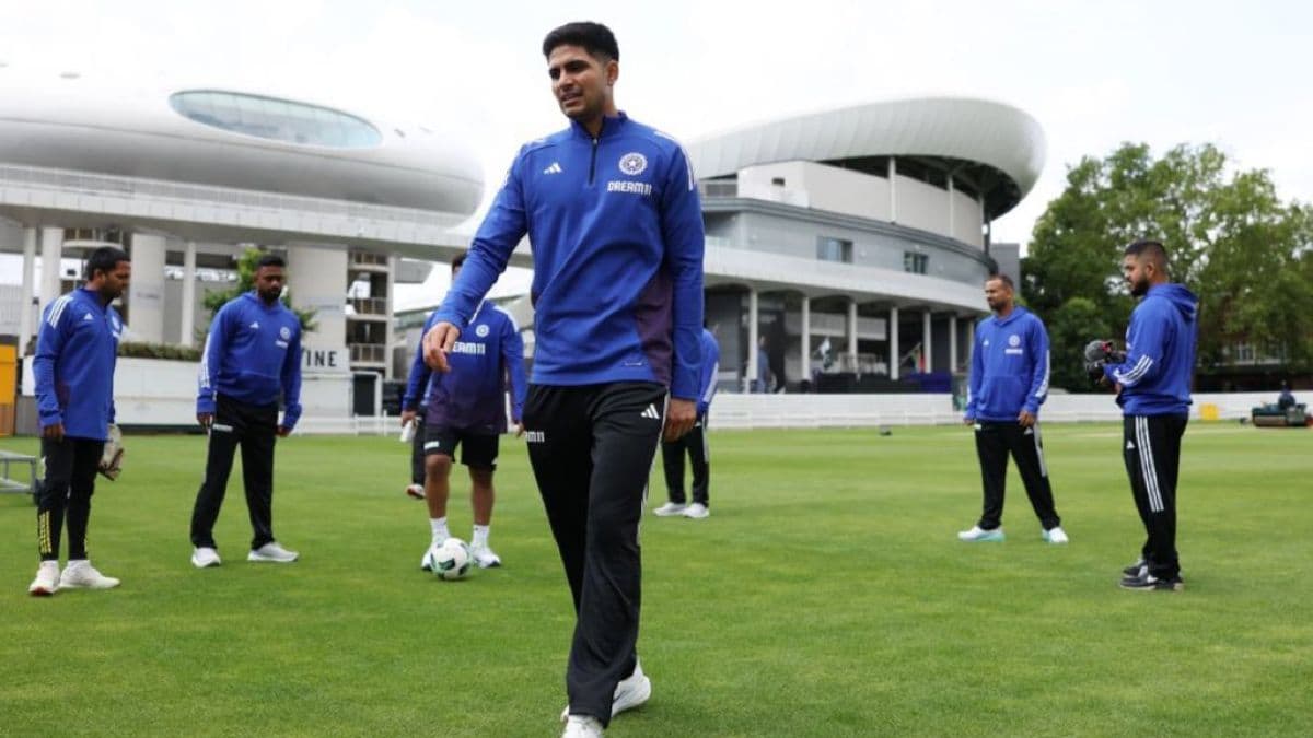 Team India Sweats Out In Training: इंग्लंडविरुद्धच्या कसोटी मालिकेपूर्वी शुभमन गिलच्या नेतृत्वाखाली टीम इंडियाने गाळला घाम, पाहा व्हिडिओ
