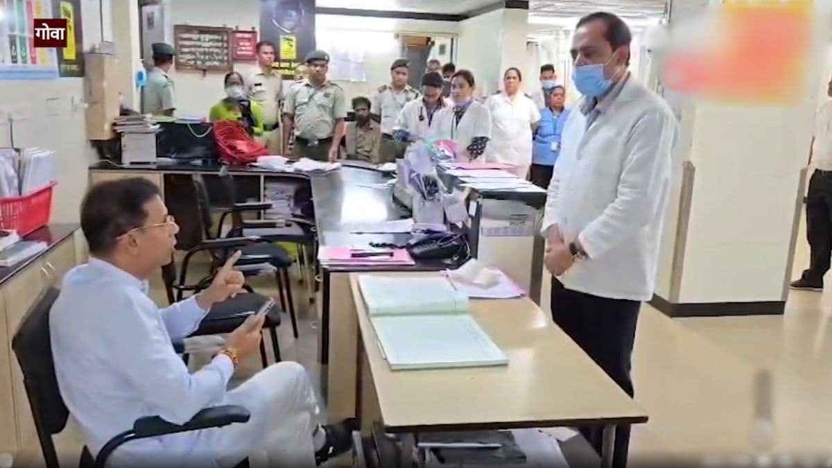 GMCH Doctor Suspension Row: मुख्यमंत्र्यांकडून आरोग्यमंत्री Vishwajit Rane यांचा आदेश रद्द; जीएमसीएच डॉक्टर डॉ रुद्रेश कुट्टीकर यांचे निलंबन मागे (Video)