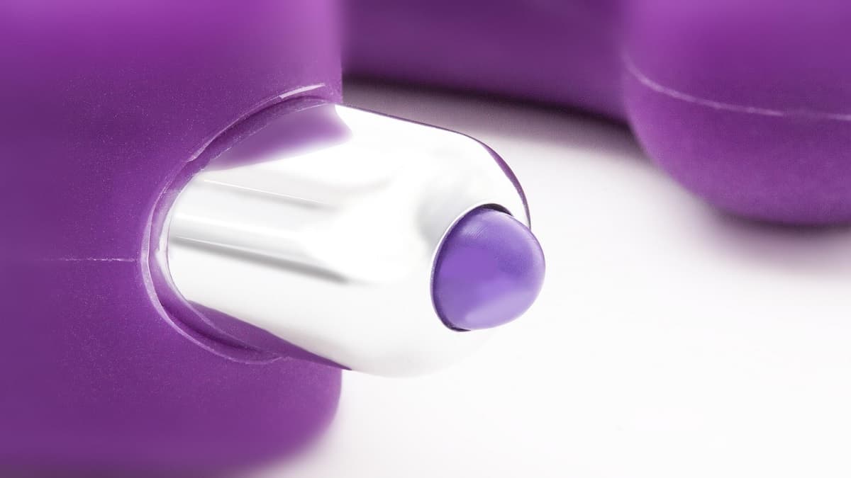 How to Care Sex Toys: सेक्स टॉईजची योग्य प्रकारे काळजी कशी घ्यावी? तज्ज्ञांच्या टीप्स