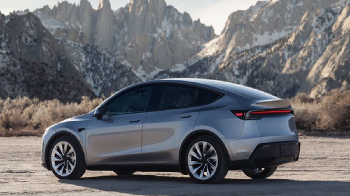 Tesla Recalls EVs in China: हायटेक कार ठरतेय जीवावर बेतणारी? भयानक त्रुटी समोर आल्यानंतर टेस्लाने 30 लाख गाड्या तात्काळ मागवल्या परत