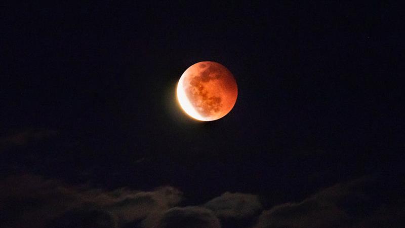 Lunar Eclipse 2026 Live Streaming:  भारतात 'ब्लड मून'चे दर्शन; जाणून घ्या तुमच्या शहरातील वेळ आणि शास्त्र