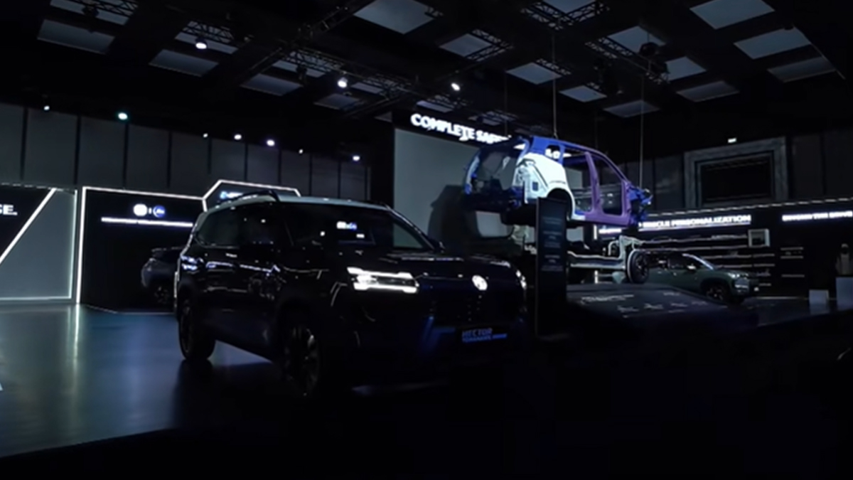 MG's Hector Tomahawk Launched: एमजीची नवीन थ्री-रो एसयूव्ही 'हेक्टर टोमाहॉक'लॉन्च; पहा जबरदस्त फोटो
