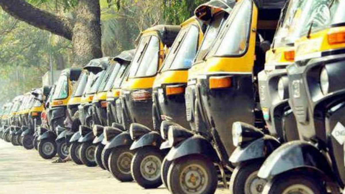 ठाणे शहरात मराठीत न बोलू शकणार्‍या रिक्षाचालकांविरोधात धडक कारवाईला सुरूवात