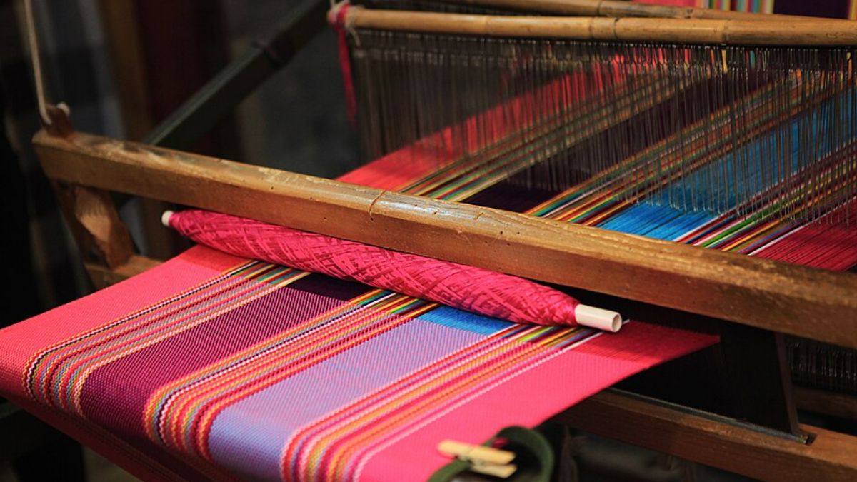 National Handloom Day History:  राष्ट्रीय हातमाग दिनामागे स्वदेशी चळवळीपासूनचा इतिहास व महत्त्व घ्या जाणून
