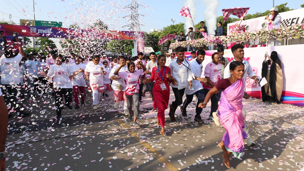 हैदराबादमधील 'पिंक पॉवर रन 3.0' मध्ये बीडच्या रमाबाई रणवीर यांचा सहभाग