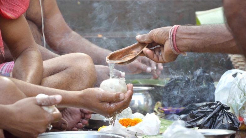 Sarvapitri Amavasya 2026: 10 ऑक्टोबर रोजी सर्वपित्री अमावस्या शनि अमावस्येसोबत, जाणून घ्या विशेष महत्त्व