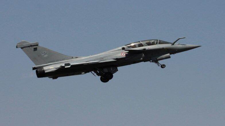 राफेल कराराबाबत फ्रान्सच्या माजी अध्यक्षांचा खळबळजनक खुलाश्यानंतर फ्रान्स सरकारने दिले हे स्पष्टीकरण राफेल कराराबाबत फ्रान्सच्या माजी अध्यक्षांचा खळबळजनक खुलाश्यानंतर फ्रान्स सरकारने दिले हे स्पष्टीकरण