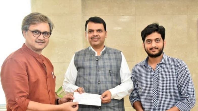 केरळ पूरग्रस्तांसाठी 'अमर फोटो स्टुडिओ' टीमचा मदतीचा हात केरळ पूरग्रस्तांसाठी 'अमर फोटो स्टुडिओ' टीमचा मदतीचा हात