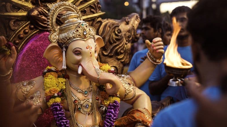 Atharvashirsha & Ganpati Stotram: गणेश चतुर्थी निमित्त श्री गणपती अथर्वशीर्ष, स्तोत्र, गायत्री मंंत्राने करा दिवसाची मंंगलमय सुरुवात (Watch Video) Atharvashirsha & Ganpati Stotram: गणेश चतुर्थी निमित्त श्री गणपती अथर्वशीर्ष, स्तोत्र, गायत्री मंंत्राने करा दिवसाची मंंगलमय सुरुवात (Watch Video)