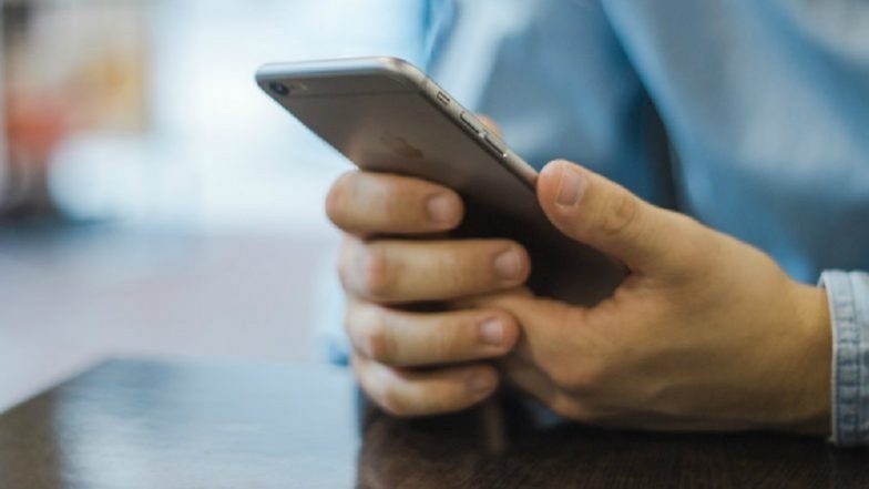 व्हॉट्सअ‍ॅपवर मिळवा रेल्वेचे लाईव्ह अपडेट,पीएनआर स्टेट्स