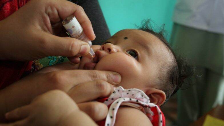 धक्कादायक : पोलिओच्या लसीमध्ये आढळला ‘टाइप-2’ विषाणू; महाराष्ट्रात 15 लाख मुलांना दिली गेली सदोष लस धक्कादायक : पोलिओच्या लसीमध्ये आढळला ‘टाइप-2’ विषाणू; महाराष्ट्रात 15 लाख मुलांना दिली गेली सदोष लस