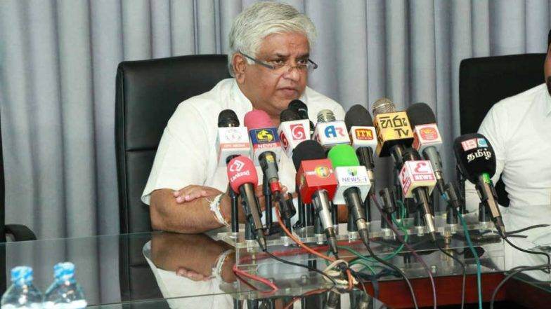 गोळीबार प्रकरणी श्रीलंकेचे पेट्रोलियम मंत्री अर्जुन रणतुंगा यांना अटक गोळीबार प्रकरणी श्रीलंकेचे पेट्रोलियम मंत्री अर्जुन रणतुंगा यांना अटक