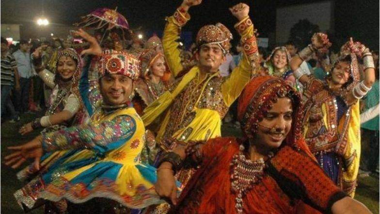 Navratri 2019: गरबा-दांडिया चालणार आज रात्री 12 वाजेपर्यंत; मुंबई पोलिसांनी वाढवली लाऊड स्पीकरची वेळ Navratri 2019: गरबा-दांडिया चालणार आज रात्री 12 वाजेपर्यंत; मुंबई पोलिसांनी वाढवली लाऊड स्पीकरची वेळ