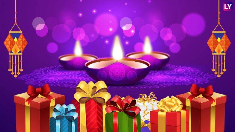 Diwali 2018 : पाडव्याच्या ओवाळणीत पत्नीला गिफ्ट देण्यासाठी '5' हटके आयडियाज ! Diwali 2018 : पाडव्याच्या ओवाळणीत पत्नीला गिफ्ट देण्यासाठी '5' हटके आयडियाज !