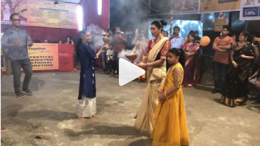Video : दुर्गापूजेत सुष्मिता सेनचा मुलींसोबत पारंपरिक नृत्याविष्कार