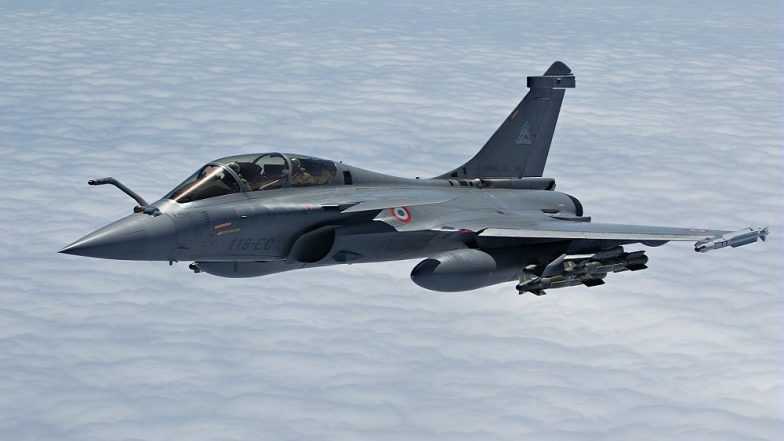 Rafale Deal: राफेल प्रकरणातील कागदपत्रे चोरीला; सर्वोच्च न्यायालयात सरकारने दिली माहिती म्हणाले 'चौकशी आहे सुरु' Rafale Deal: राफेल प्रकरणातील कागदपत्रे चोरीला; सर्वोच्च न्यायालयात सरकारने दिली माहिती म्हणाले 'चौकशी आहे सुरु'