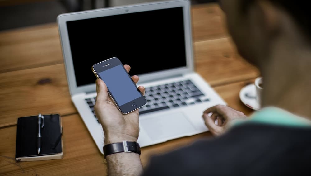 Android फोन चा पासवर्ड विसरलात? या काही सोप्प्या स्टेप्स फॉलो करून क्षणात करा अनलॉक Android फोन चा पासवर्ड विसरलात? या काही सोप्प्या स्टेप्स फॉलो करून क्षणात करा अनलॉक