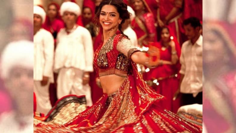 नवरात्रोत्सव 2018 : मुंबईत या '5' ठिकाणी खरेदी करा ट्रेन्डी चनिया चोळी नवरात्रोत्सव 2018 : मुंबईत या '5' ठिकाणी खरेदी करा ट्रेन्डी चनिया चोळी