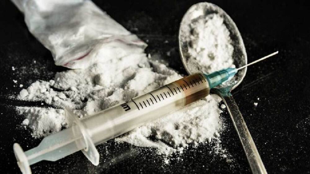 दिल्ली: 5 हजार कोटींपेक्षा अधिक किंमत असलेल्या हेरॉईनची रिकाम्या असलेल्या पोत्यांमधून तस्करी, पोलीस चक्रावले दिल्ली: 5 हजार कोटींपेक्षा अधिक किंमत असलेल्या हेरॉईनची रिकाम्या असलेल्या पोत्यांमधून तस्करी, पोलीस चक्रावले