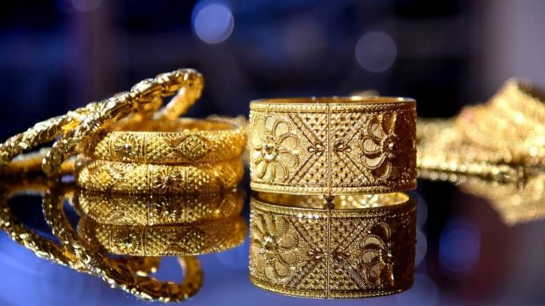Gold च्या किंमतीत आठवडाभरात 1200 रुपयांनी वाढ Gold च्या किंमतीत आठवडाभरात 1200 रुपयांनी वाढ