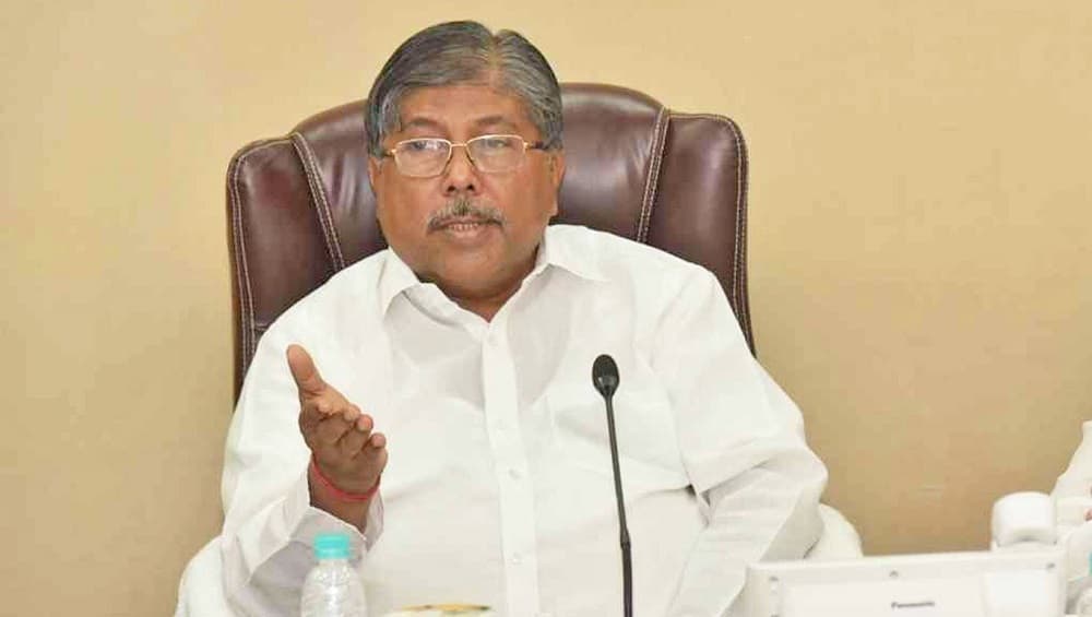 संजय राऊत यांच्यामुळे शिवसेना पक्षाचे नुकसान झाले- चंद्रकांत पाटील संजय राऊत यांच्यामुळे शिवसेना पक्षाचे नुकसान झाले- चंद्रकांत पाटील