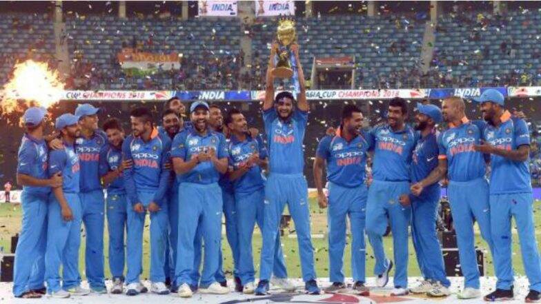 India vs West Indies ODI Series: भारतीय संघाची घोषणा; विराटकडे नेतृत्वाची धुरा India vs West Indies ODI Series: भारतीय संघाची घोषणा; विराटकडे नेतृत्वाची धुरा