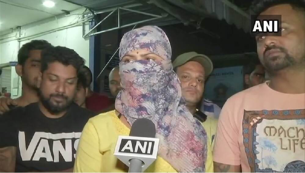 हाऊसफुल्ल-4 च्या सेटवर ज्युनिअर आर्टिस्टसोबत अश्लील वर्तवणूक हाऊसफुल्ल-4 च्या सेटवर ज्युनिअर आर्टिस्टसोबत अश्लील वर्तवणूक