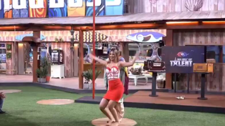 Bigg Boss 12 : рдмреЛрд▓реНрдб рдЬрд╕рд▓реАрди рдордерд╛рд░реБрдЪрд╛ рд╣реЙрдЯ рдкреЛрд▓ рдбрд╛рдиреНрд╕ (Video)