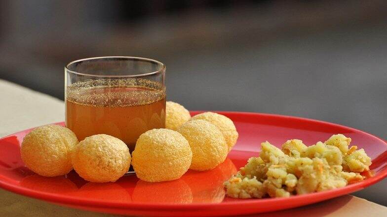 पाणीपुरी खाण्याचे हे आहेत आश्चर्यकारक आरोग्यदायी फायदे पाणीपुरी खाण्याचे हे आहेत आश्चर्यकारक आरोग्यदायी फायदे
