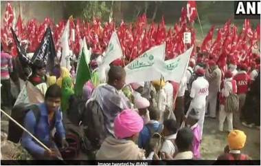 Farmers March in Delhi:  'अयोध्या नव्हे, कर्जमाफी पाहिजे' रामलीला मैदानावर शेतकऱ्यांची घोषणाबाजी; संसदेवर धडकणार मोर्चा