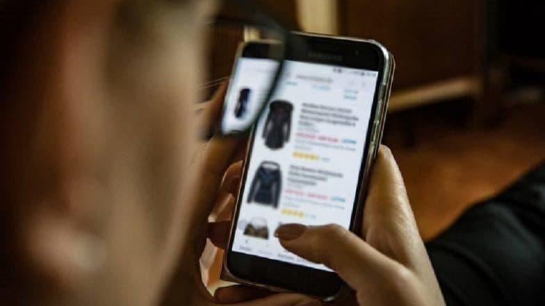 Amazon ची देखील भारतामध्ये UPI सेवा सुरू, Paytm, PhonePe, Mobikwik, Freecharge,Google Pay ला देणार टक्कर Amazon ची देखील भारतामध्ये UPI सेवा सुरू, Paytm, PhonePe, Mobikwik, Freecharge,Google Pay ला देणार टक्कर