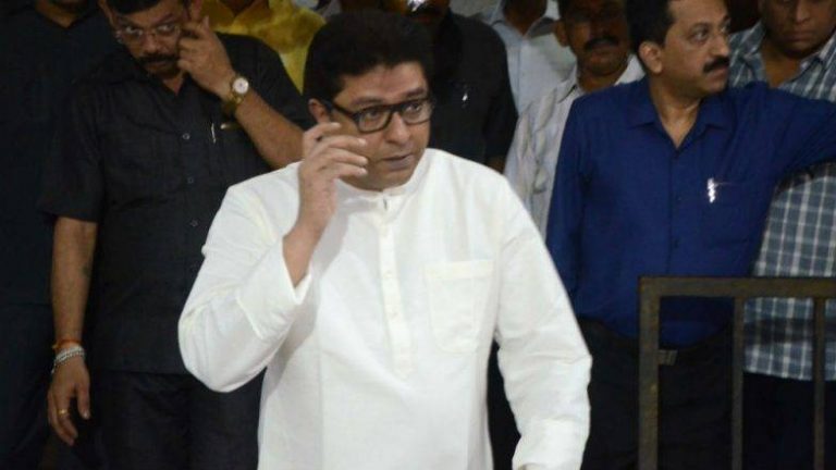 Raj Thackeray: मनसे अध्यक्ष राज ठाकरे लालबागच्या चरणी नतमस्तक, पहा फोटो