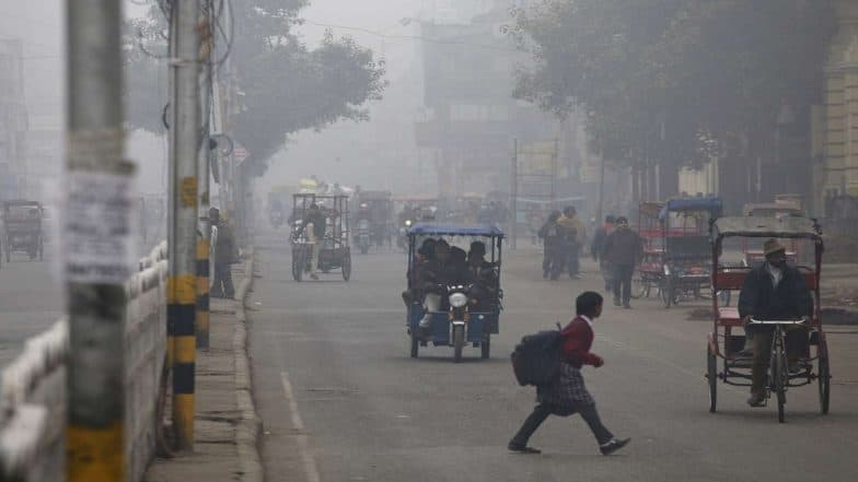 धक्कादायक : बॉसने दिली लघवी प्राशन करण्याची, झुरळ खाण्याची शिक्षा; पाहा काय आहे कारण धक्कादायक : बॉसने दिली लघवी प्राशन करण्याची, झुरळ खाण्याची शिक्षा; पाहा काय आहे कारण