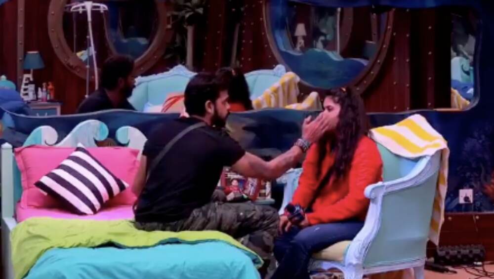 Bigg Boss 12: श्रीसंत - हरभजन वादावर श्रीसंतचा चकित करणारा खुलासा, म्हणे मैदानावर म्हणून झाले रडू अनावर ! (Video) Bigg Boss 12: श्रीसंत - हरभजन वादावर श्रीसंतचा चकित करणारा खुलासा, म्हणे मैदानावर म्हणून झाले रडू अनावर ! (Video)