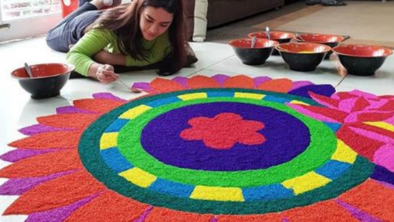 Rangoli Design For Dhanteras 2022: धनत्रयोदशीच्या मंगल प्रसंगी काढा सुंदर आणि हटके रांगोळी डिझाईन, पाहा व्हिडीओ