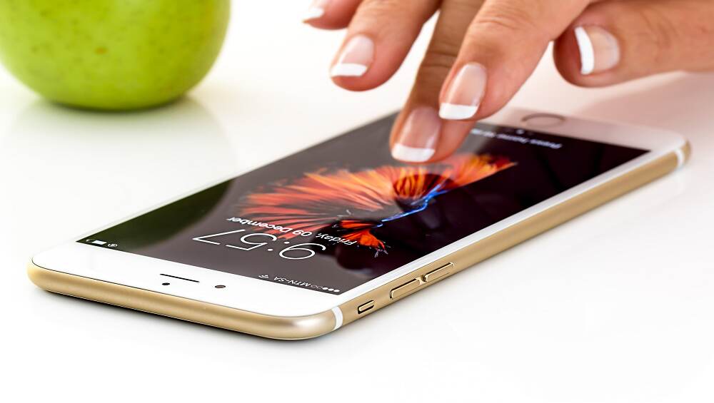 Luxury Smartphone: 3 लाखाहून अधिक किंमतीचा चायनीज लग्झरी स्मार्टफोन लाँच; जाणून घ्या टॉप व्हेरियंटची किंमत अन् फीचर्स Luxury Smartphone: 3 लाखाहून अधिक किंमतीचा चायनीज लग्झरी स्मार्टफोन लाँच; जाणून घ्या टॉप व्हेरियंटची किंमत अन् फीचर्स