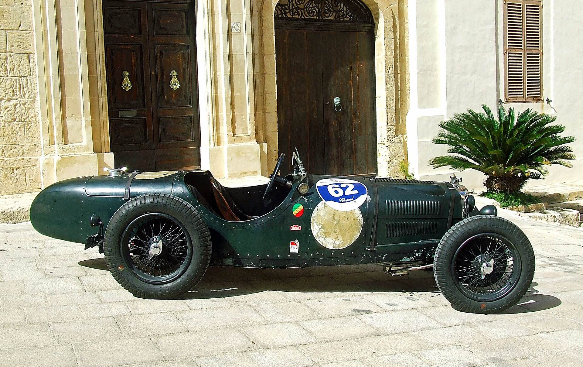 Vintage Motor Registration : व्हिंटेज कारचा वारसा जपण्यासाठी वाहनांची नोंदणी सुरू, रस्ते वाहतूक मंत्री नितीन गडकरींनी दिली माहिती
