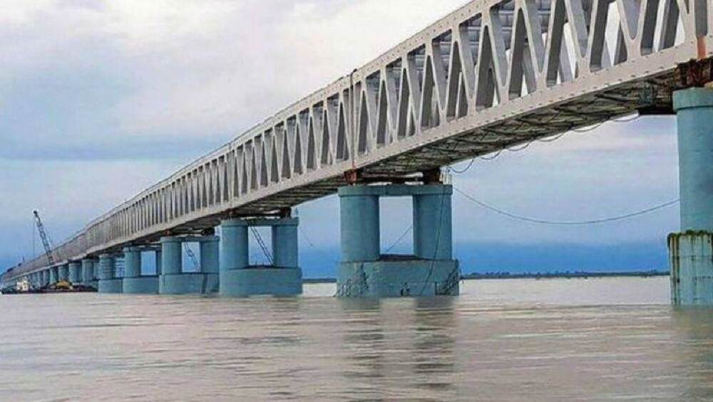 Bogibeel Bridge: देशातील सर्वात लांब पूलाचे PM Modi च्या हस्ते 25 डिसेंबरला उद्घाटन Bogibeel Bridge: देशातील सर्वात लांब पूलाचे PM Modi च्या हस्ते 25 डिसेंबरला उद्घाटन