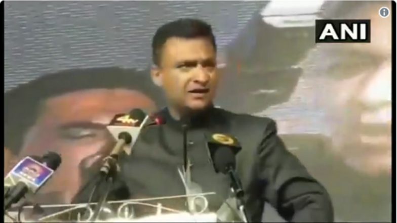 Telangana Election 2018: पंतप्रधान नरेंद्र मोदी चहावाल्यासारखे वागू नका: अकबरूद्दीन ओवेसी