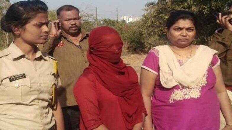 ठाणे: महिलेने कापले तरुणाचे गुप्तांग; तिघांना अटक ठाणे: महिलेने कापले तरुणाचे गुप्तांग; तिघांना अटक