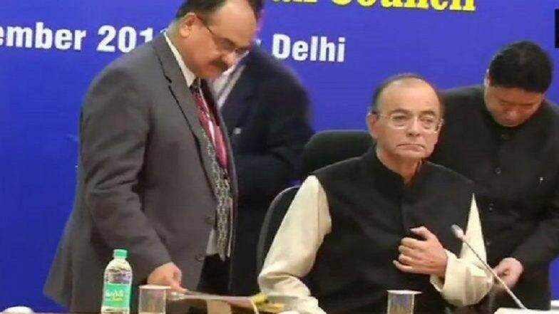 33 वस्तूंवरील GST मध्ये कपात, नवीन दर 1 जानेवारी 2019 पासून लागू- अर्थमंत्री अरुण जेटली 33 वस्तूंवरील GST मध्ये कपात, नवीन दर 1 जानेवारी 2019 पासून लागू- अर्थमंत्री अरुण जेटली