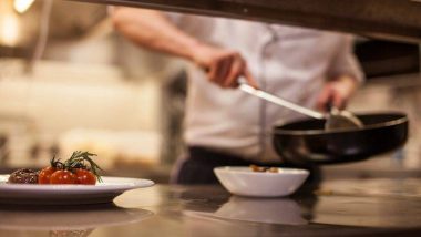 धक्कादायक : मुंबईमधील 74 टक्के रेस्टॉरंट्स अस्वच्छ; FDA ने बजावली नोटीस