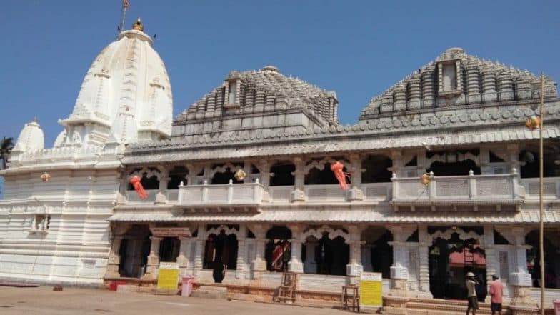Anganewadi Bharadi Devi Jatra 2019: आंगणेवाडी भराडी देवी जत्रा 2019 यंदा 25 फेब्रुवारीला भरणार! Anganewadi Bharadi Devi Jatra 2019: आंगणेवाडी भराडी देवी जत्रा 2019 यंदा 25 फेब्रुवारीला भरणार!