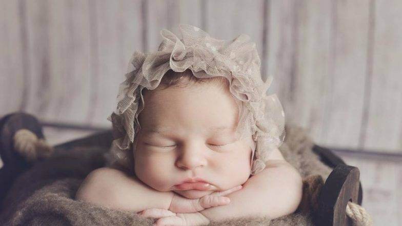 Miracle Baby: Pregnancy च्या पाचव्या महिन्यात जन्मली Cadbury सारखी ही मुलगी, ख्रिसमला जाणार घरी Miracle Baby: Pregnancy च्या पाचव्या महिन्यात जन्मली Cadbury सारखी ही मुलगी, ख्रिसमला जाणार घरी