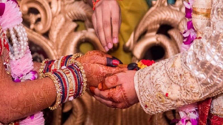 Wedding Insurance : आता लग्न निर्विघ्न पार पडावे म्हणून काढा लग्न विमा आणि राहा निर्धास्त Wedding Insurance : आता लग्न निर्विघ्न पार पडावे म्हणून काढा लग्न विमा आणि राहा निर्धास्त