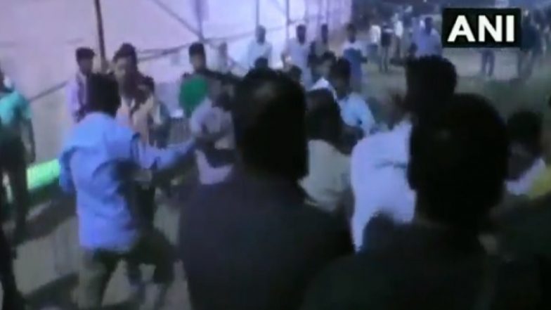 केंद्रीय मंत्री रामदास आठवले यांच्याशी गैरवर्तन करणाऱ्या युवकाची धुलाई; समर्थकांची महाराष्ट्र बंदची हाक