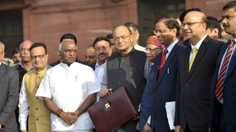Budget 2019 : मोदी सरकारकडून मध्यमवर्गीयांना मिळू शकते ही भेट; जाणून घ्या काय असेल अर्थसंकल्पाचे वैशिष्ठ्य Budget 2019 : मोदी सरकारकडून मध्यमवर्गीयांना मिळू शकते ही भेट; जाणून घ्या काय असेल अर्थसंकल्पाचे वैशिष्ठ्य